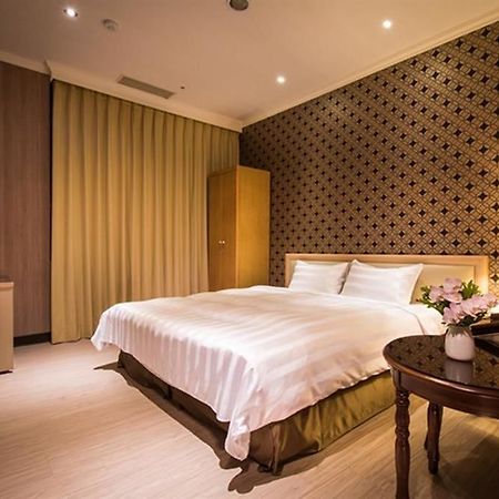 A Casa Hotel Taoyuan Exterior photo