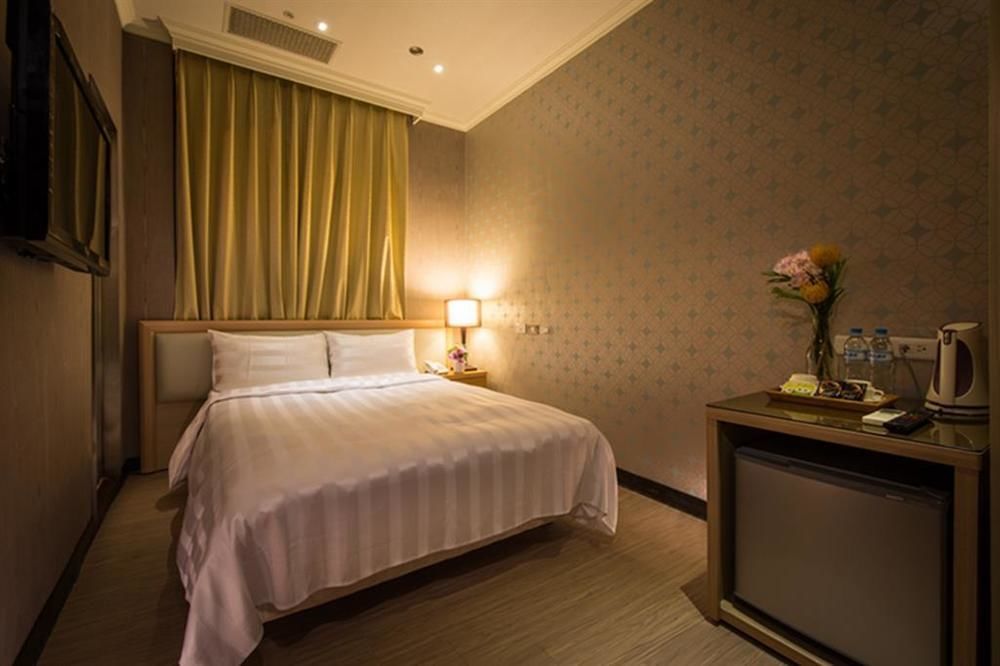 A Casa Hotel Taoyuan Exterior photo
