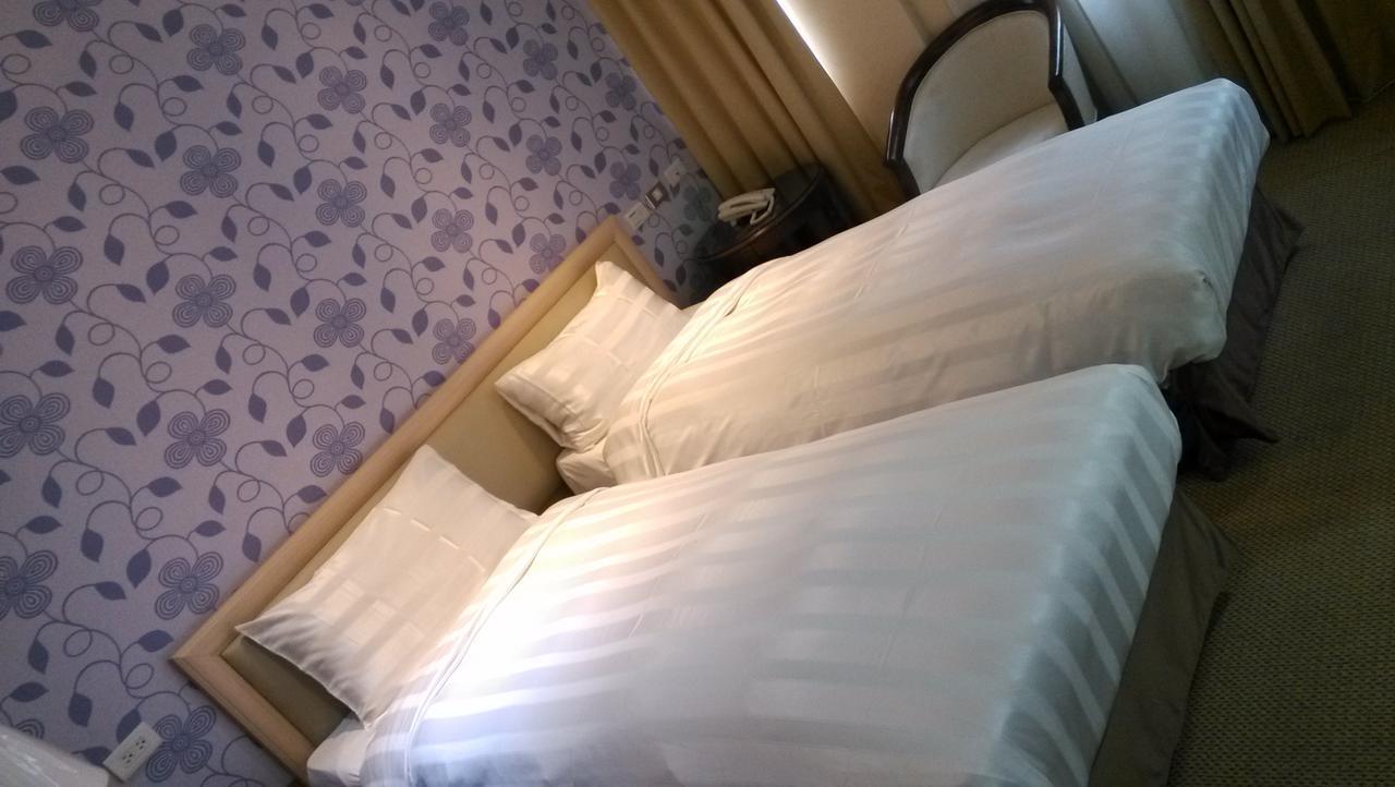 A Casa Hotel Taoyuan Exterior photo